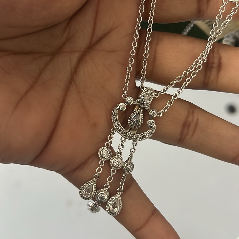 Elegant Silver Pendant Necklace